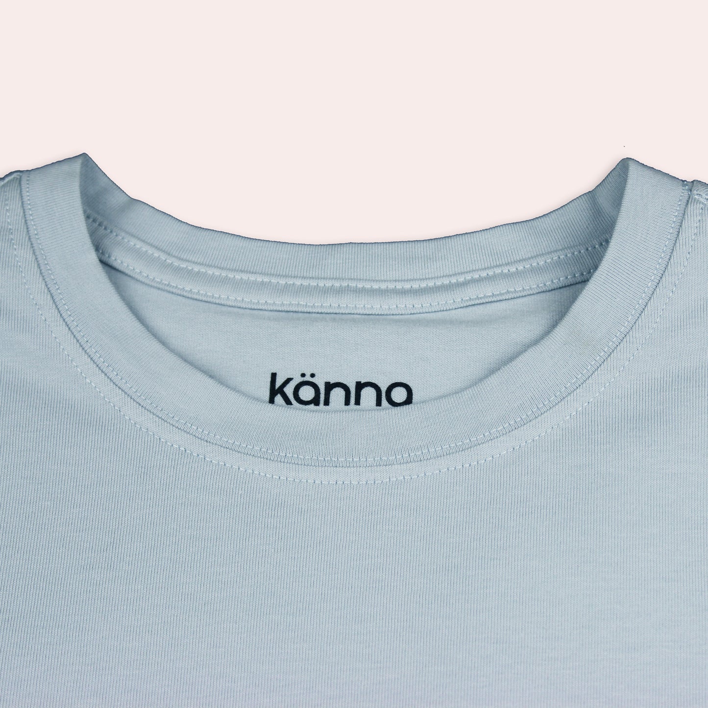 Niagara close up neckline